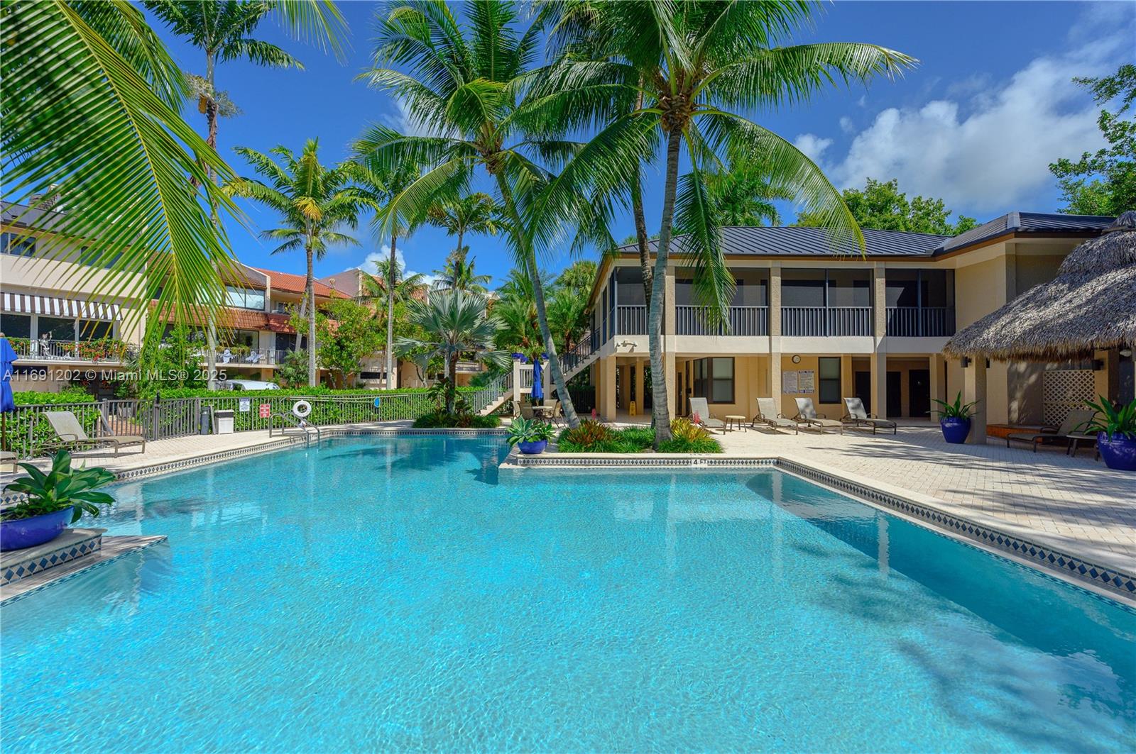 PARADISE POINT 1ST AMENDM - Residential