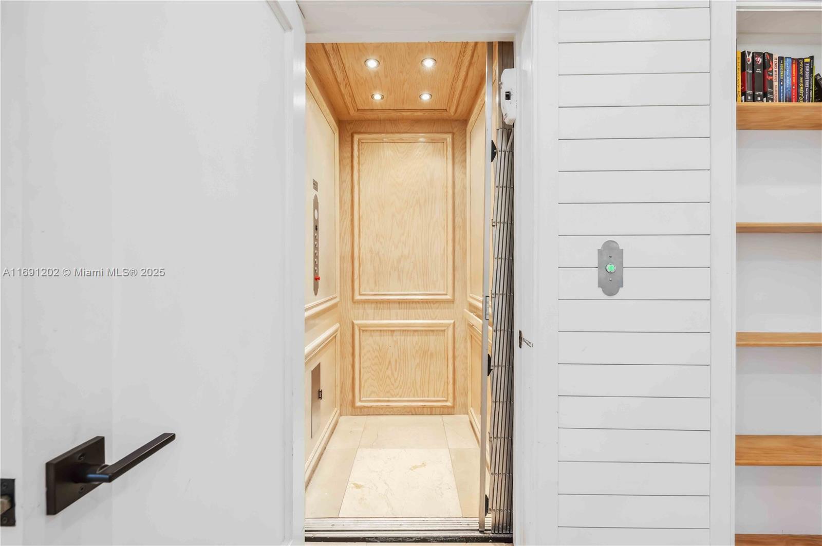 PARADISE POINT 1ST AMENDM - Residential