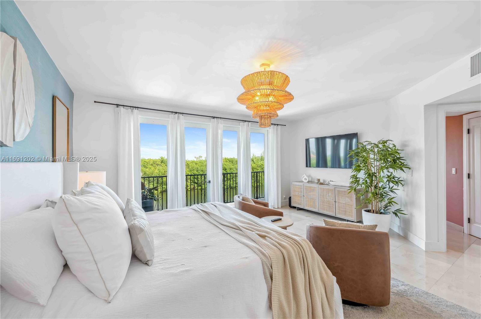 PARADISE POINT 1ST AMENDM - Residential