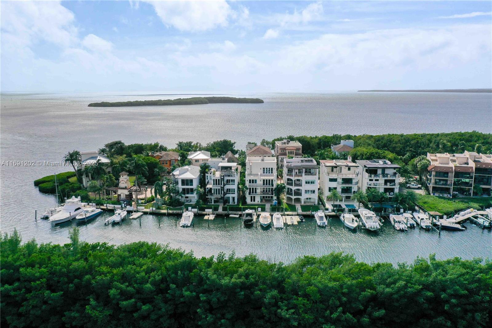 PARADISE POINT 1ST AMENDM - Residential