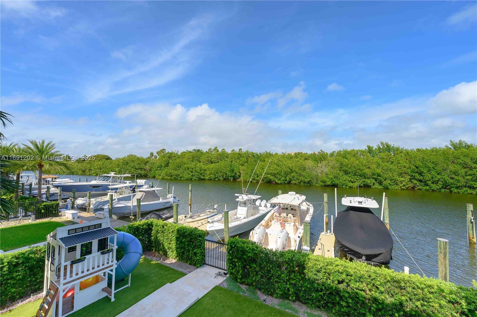 PARADISE POINT 1ST AMENDM - Residential