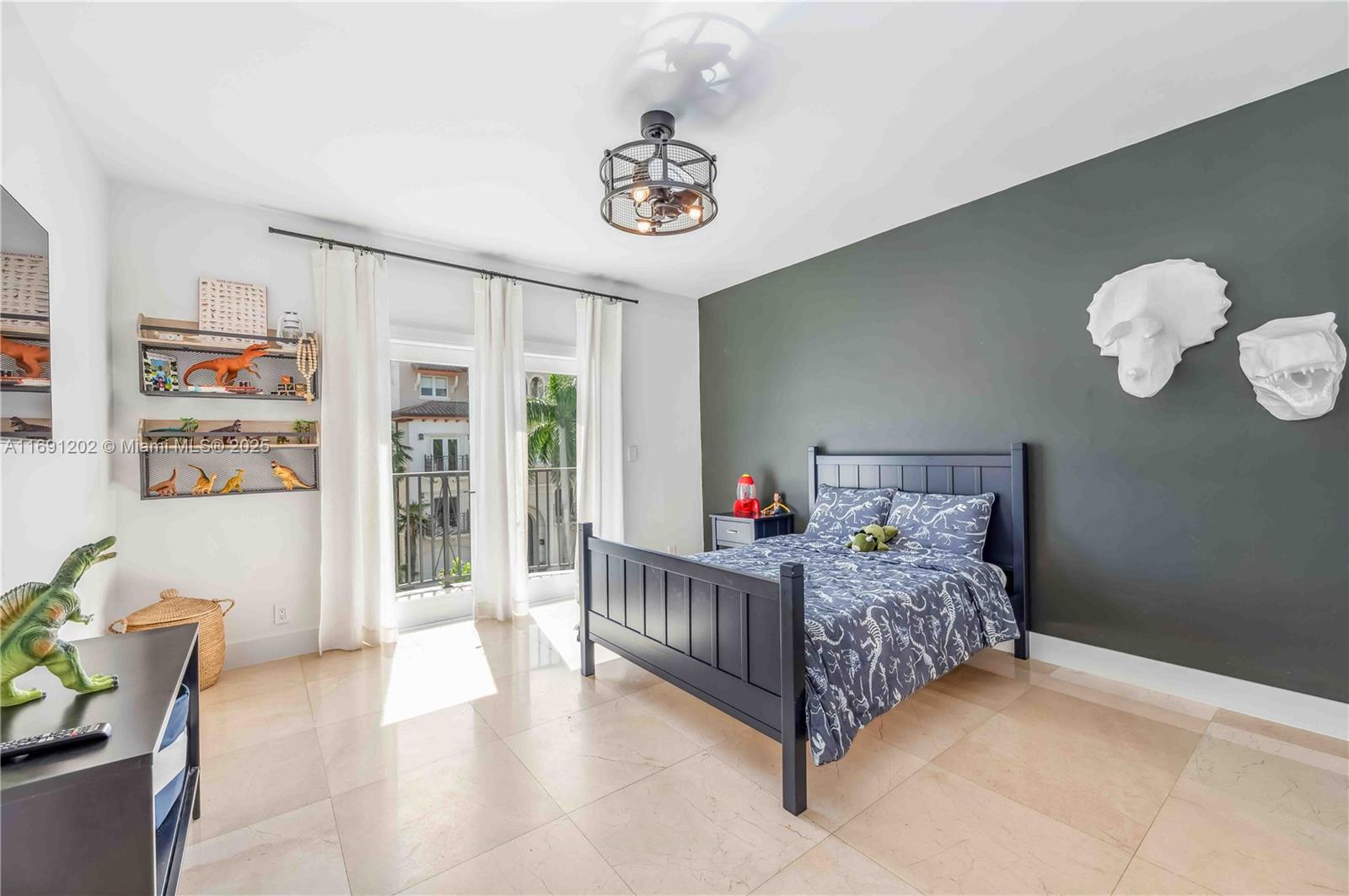 PARADISE POINT 1ST AMENDM - Residential