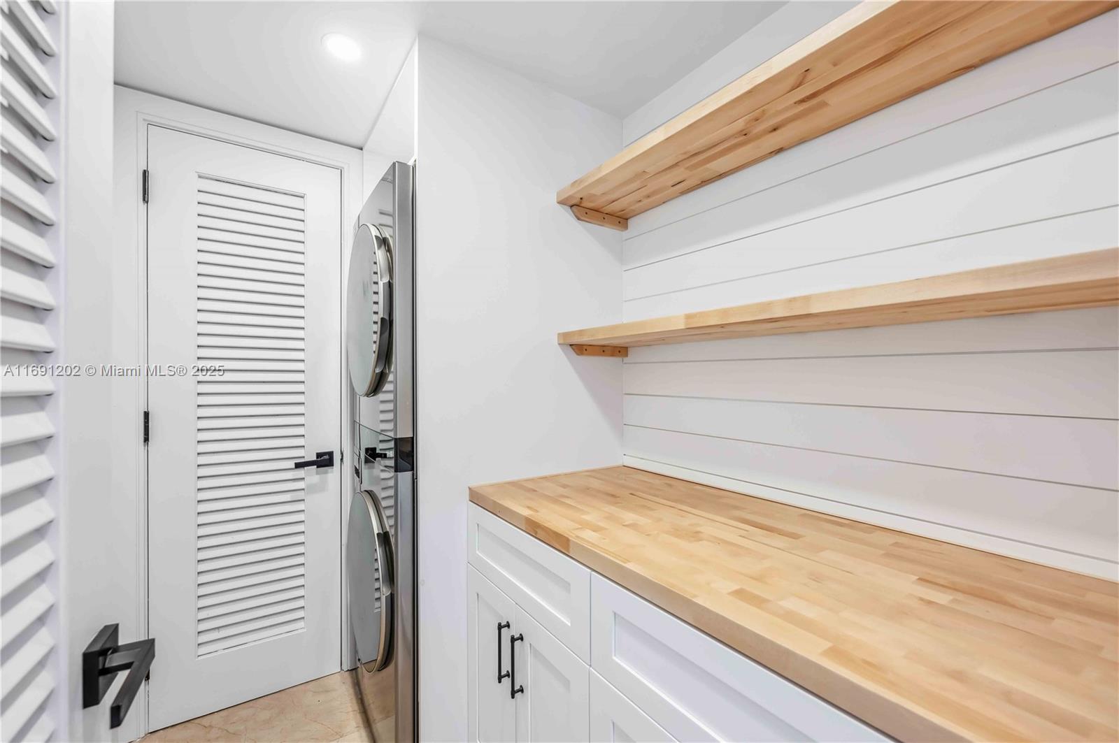 PARADISE POINT 1ST AMENDM - Residential