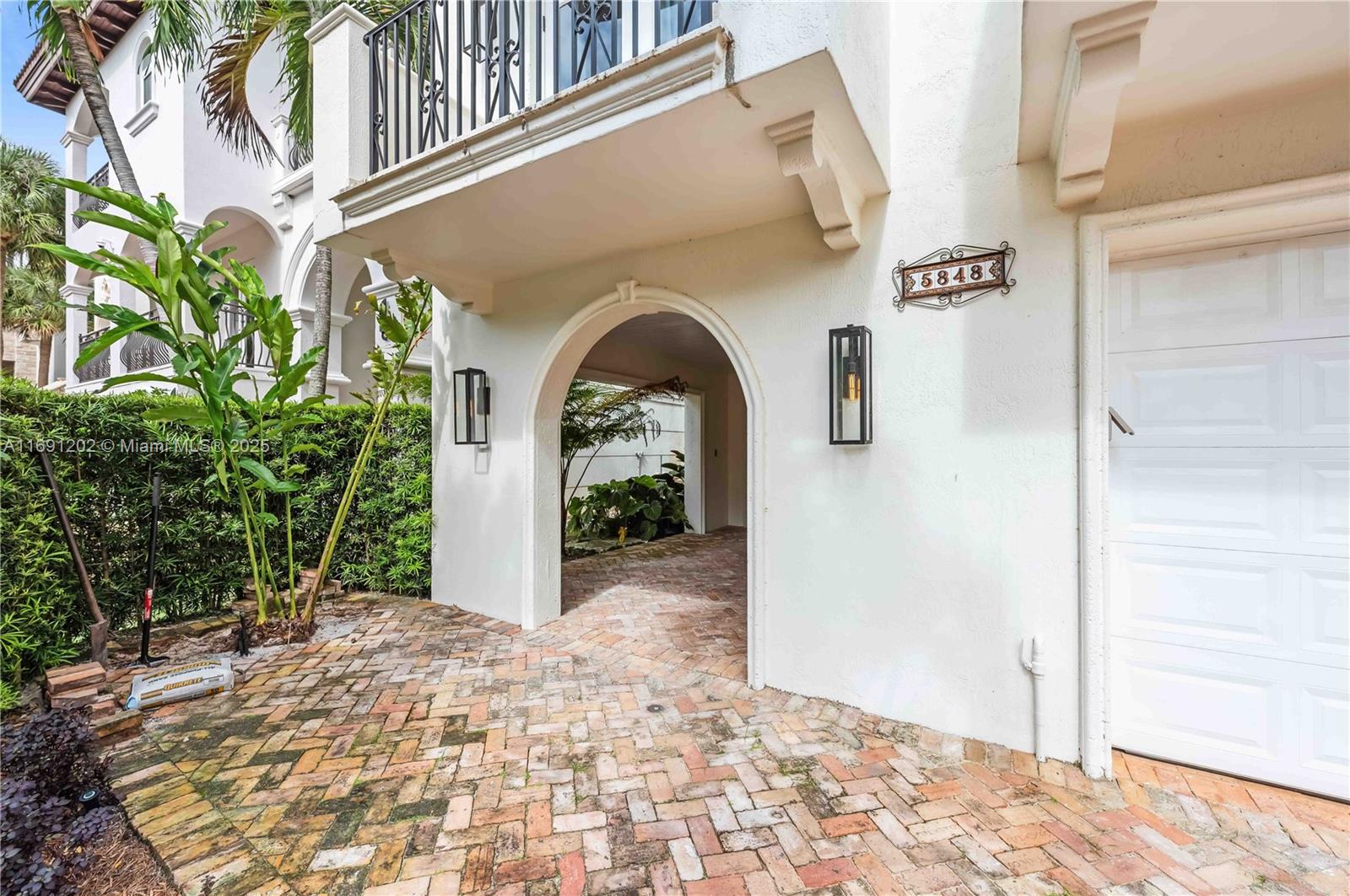 PARADISE POINT 1ST AMENDM - Residential