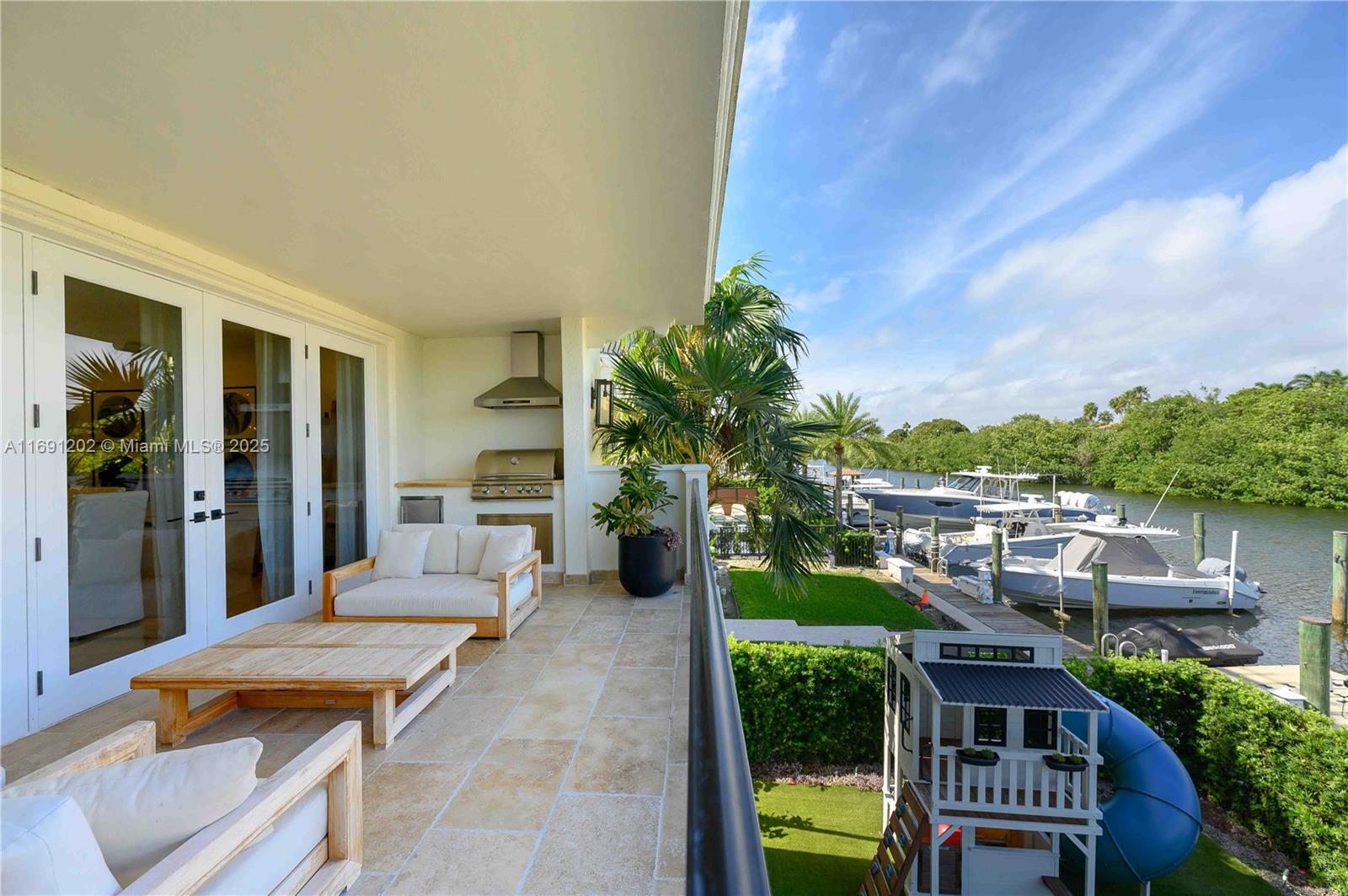 PARADISE POINT 1ST AMENDM - Residential