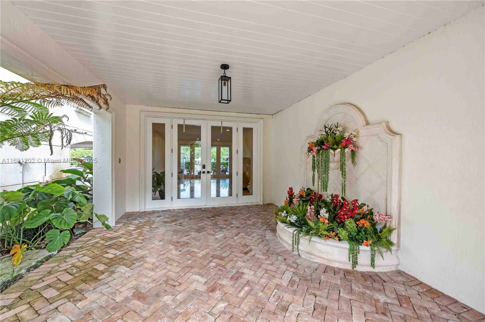 PARADISE POINT 1ST AMENDM - Residential