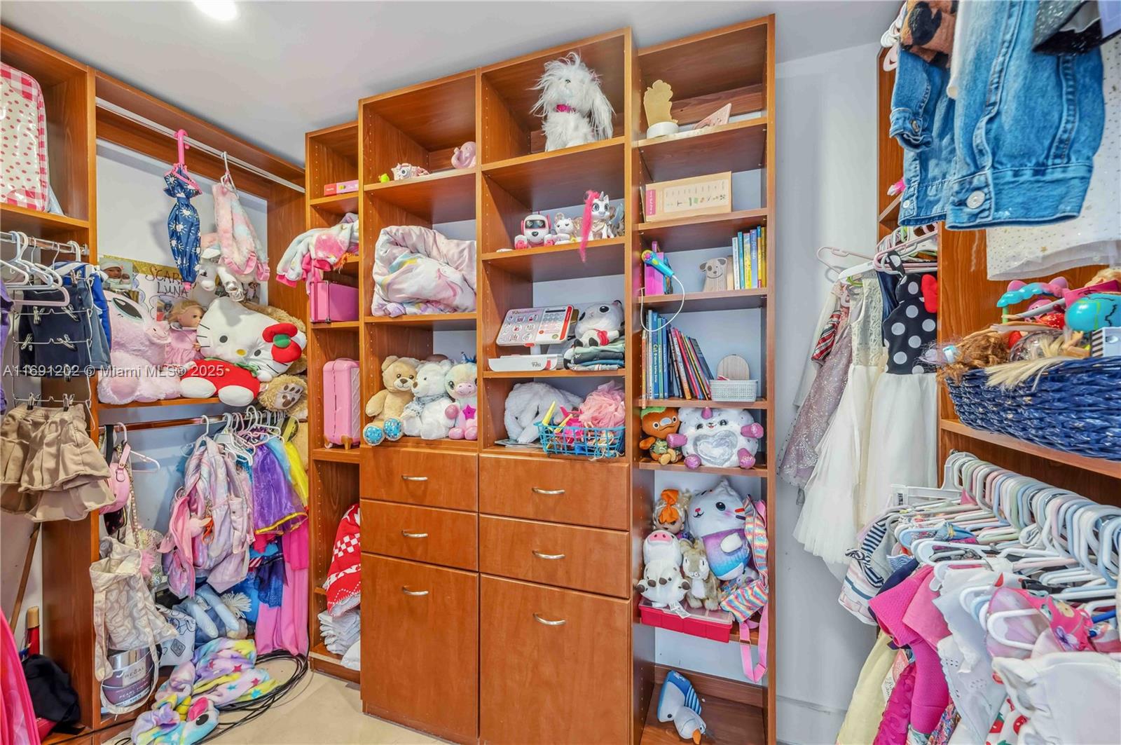 PARADISE POINT 1ST AMENDM - Residential