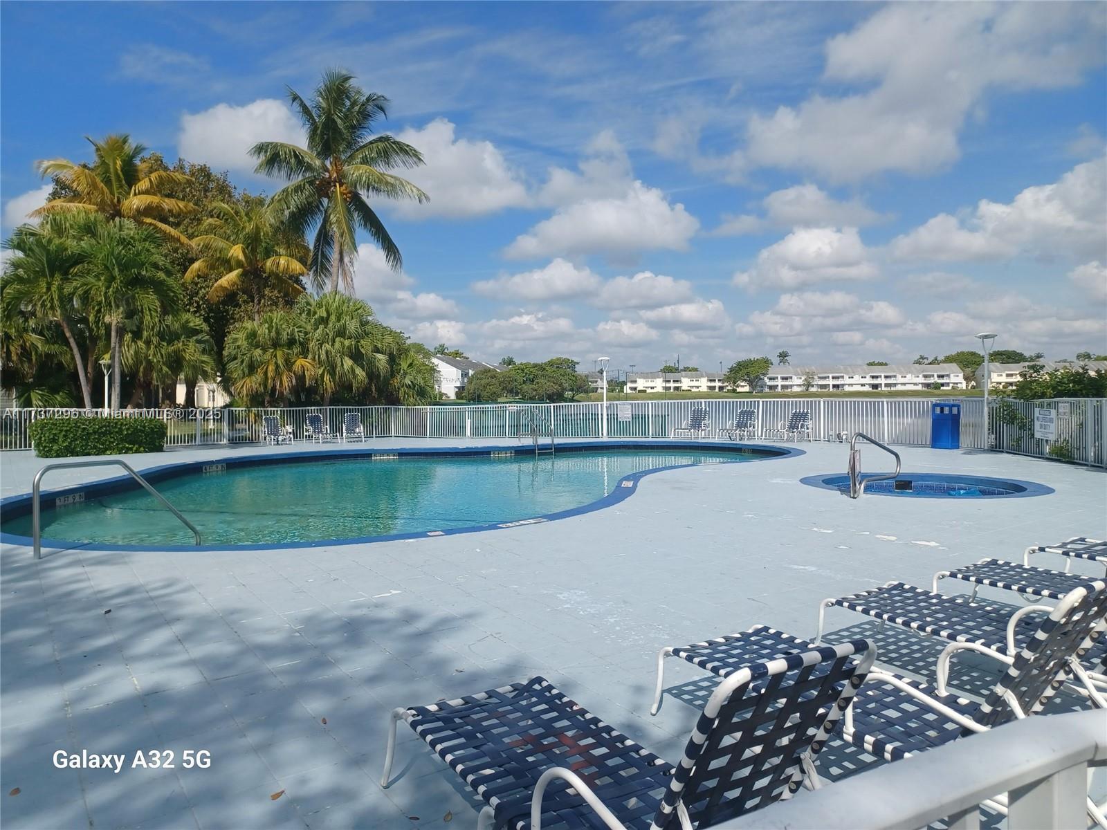 Property for Sale at 3437 Nw 44th St 102, Oakland Park, Miami-Dade County, Florida - Bedrooms: 2 
Bathrooms: 2  - $219,900