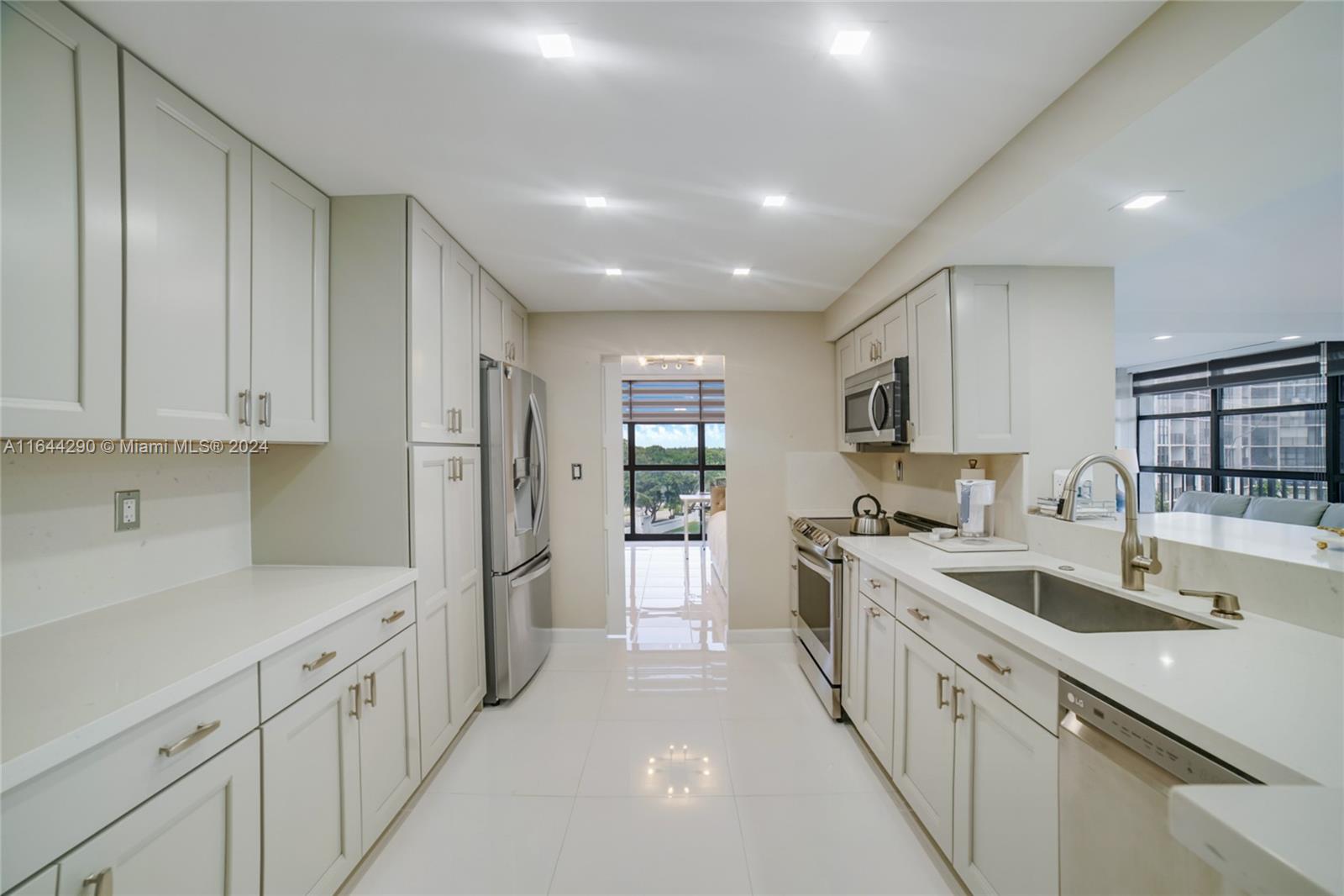 TOWERS OF OCEANVIEW SOUTH - Residential