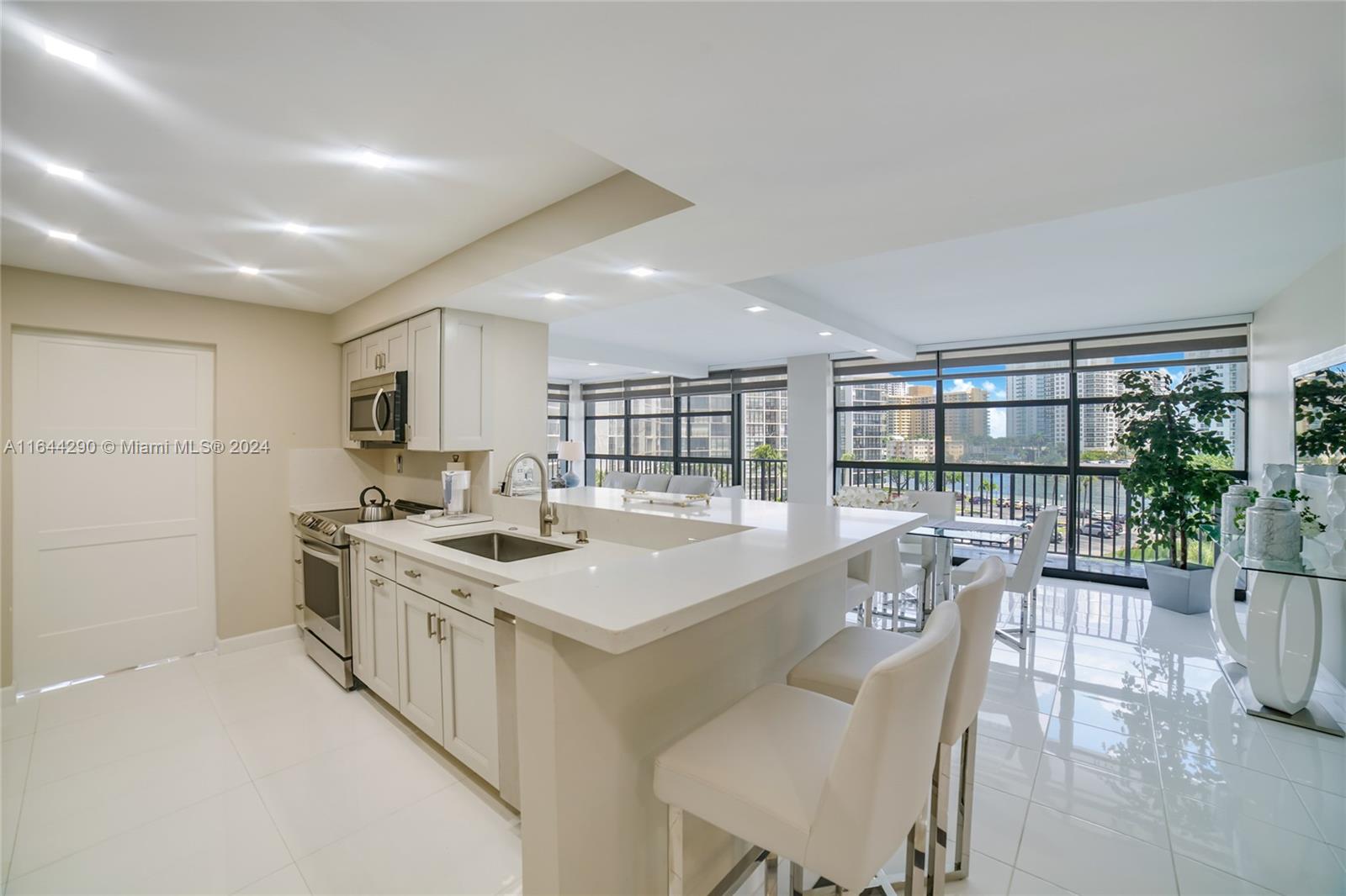 TOWERS OF OCEANVIEW SOUTH - Residential