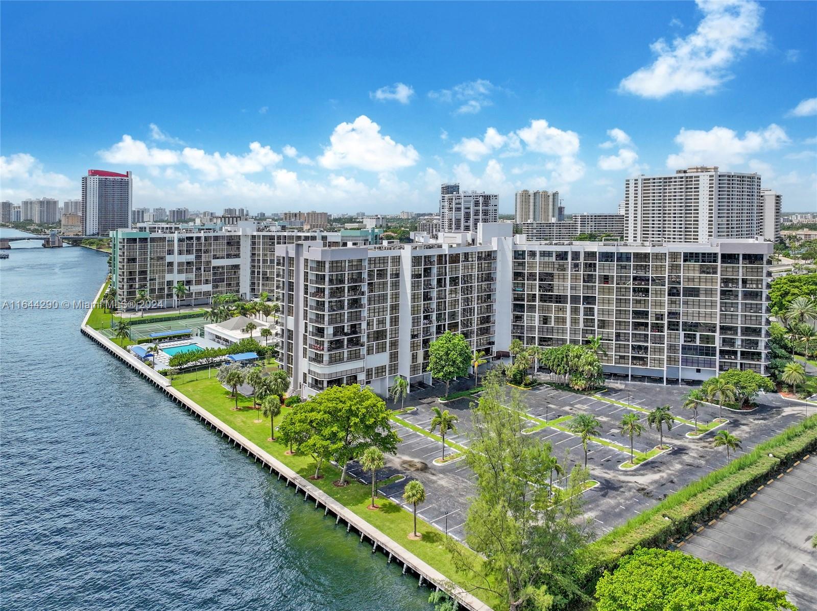 TOWERS OF OCEANVIEW SOUTH - Residential
