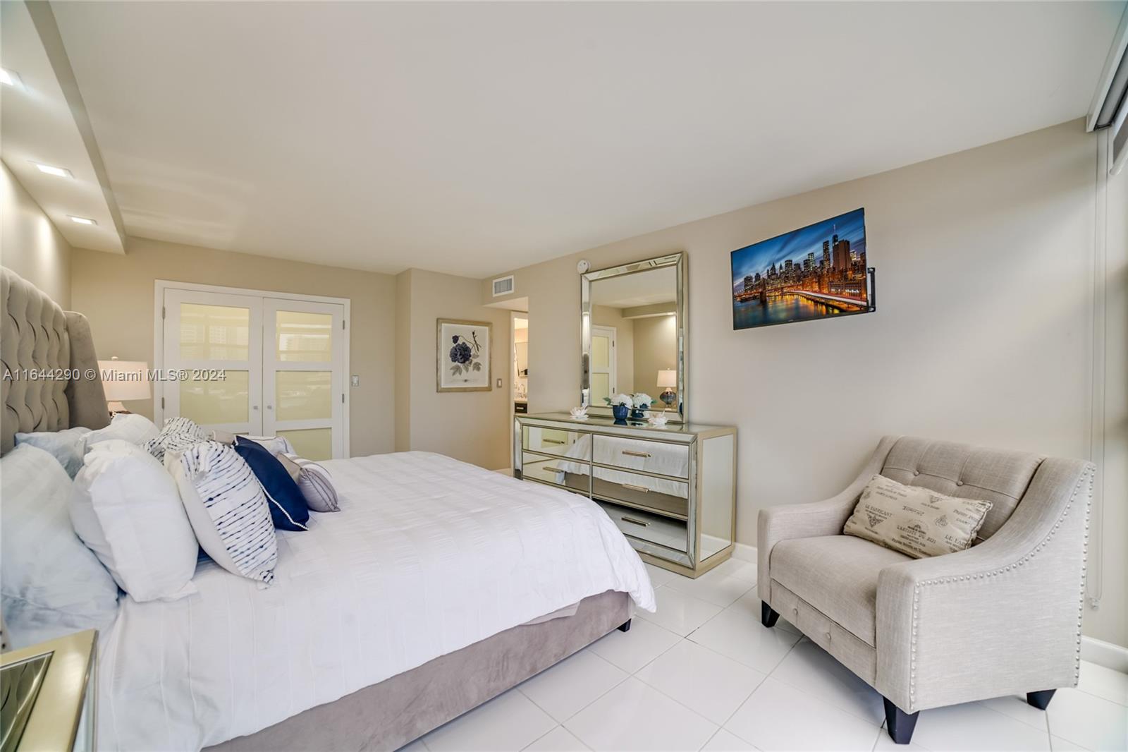 TOWERS OF OCEANVIEW SOUTH - Residential