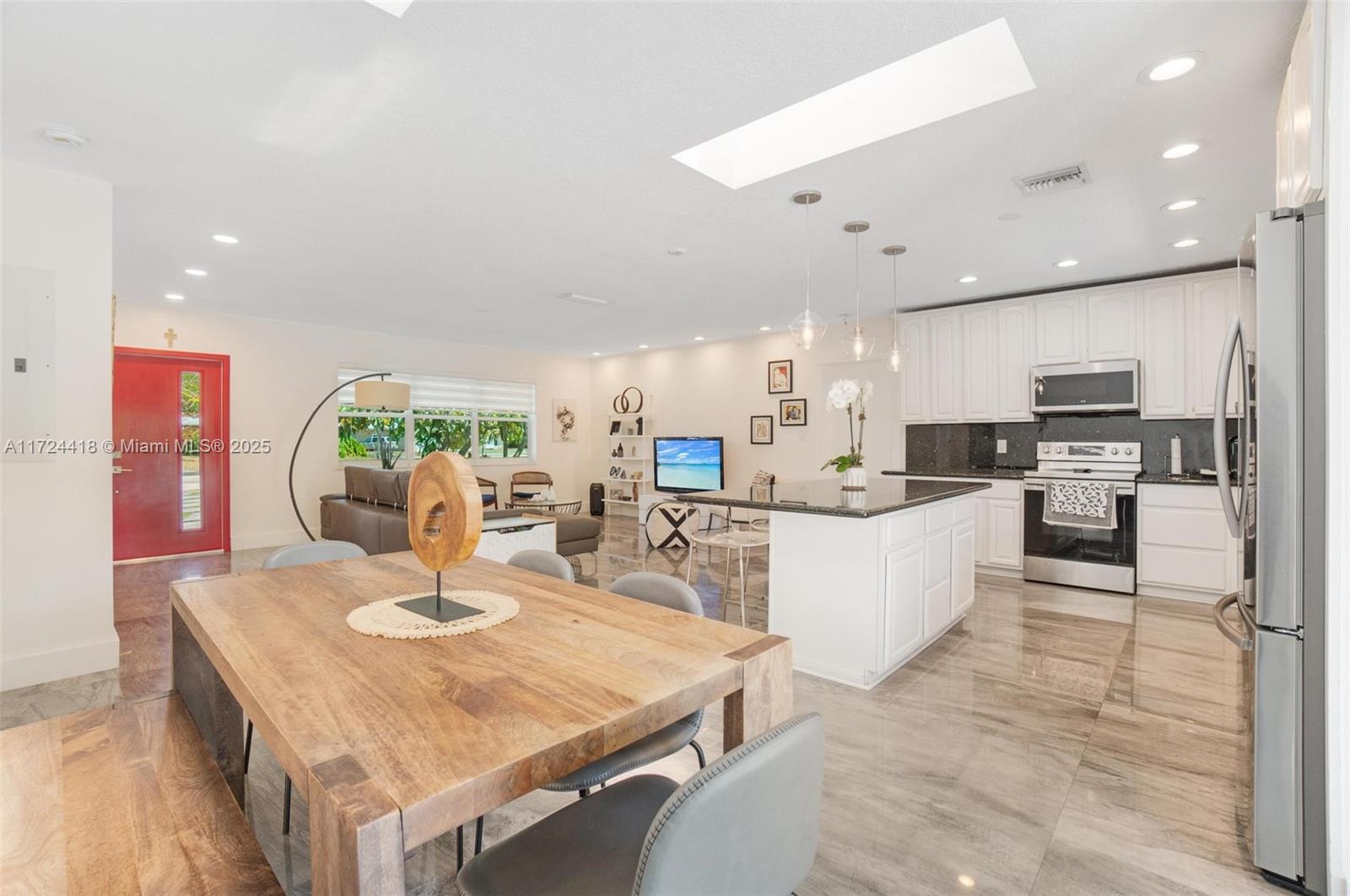 ENGELWOOD ESTS - Residential