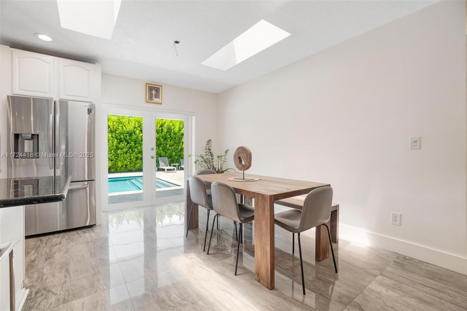 ENGELWOOD ESTS - Residential