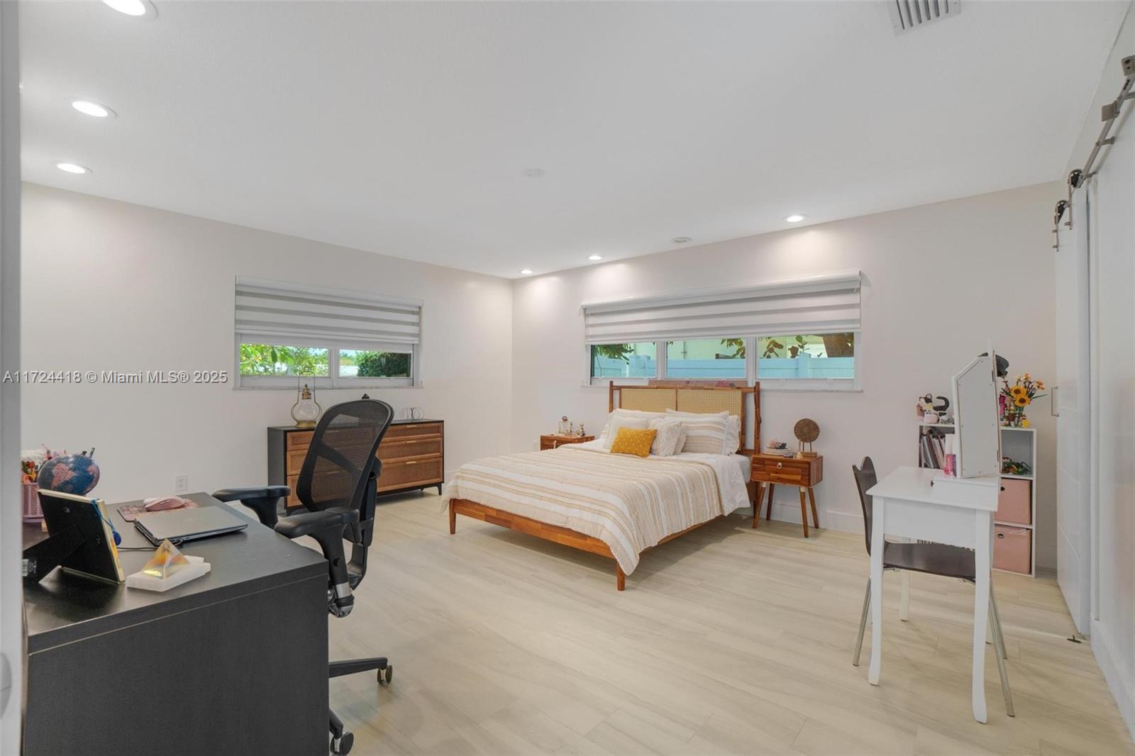 ENGELWOOD ESTS - Residential