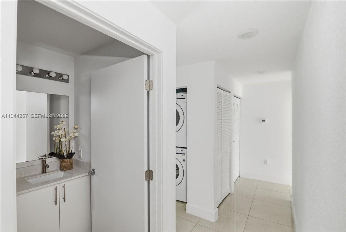 PARADISE ONE - Residential