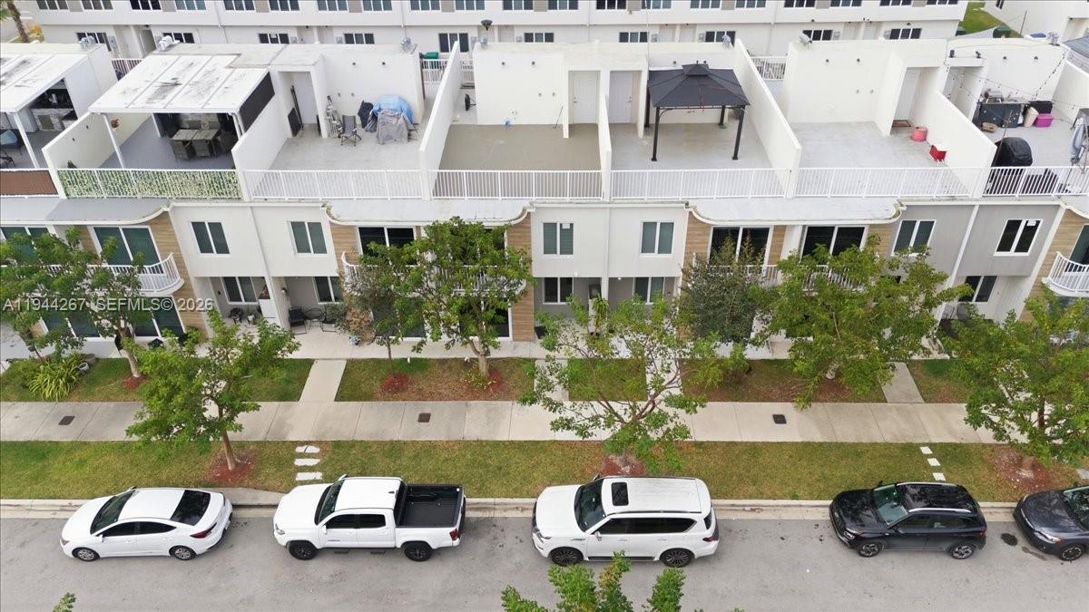 PARADISE ONE - Residential