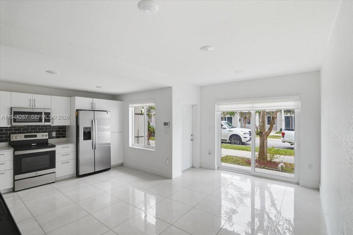 PARADISE ONE - Residential