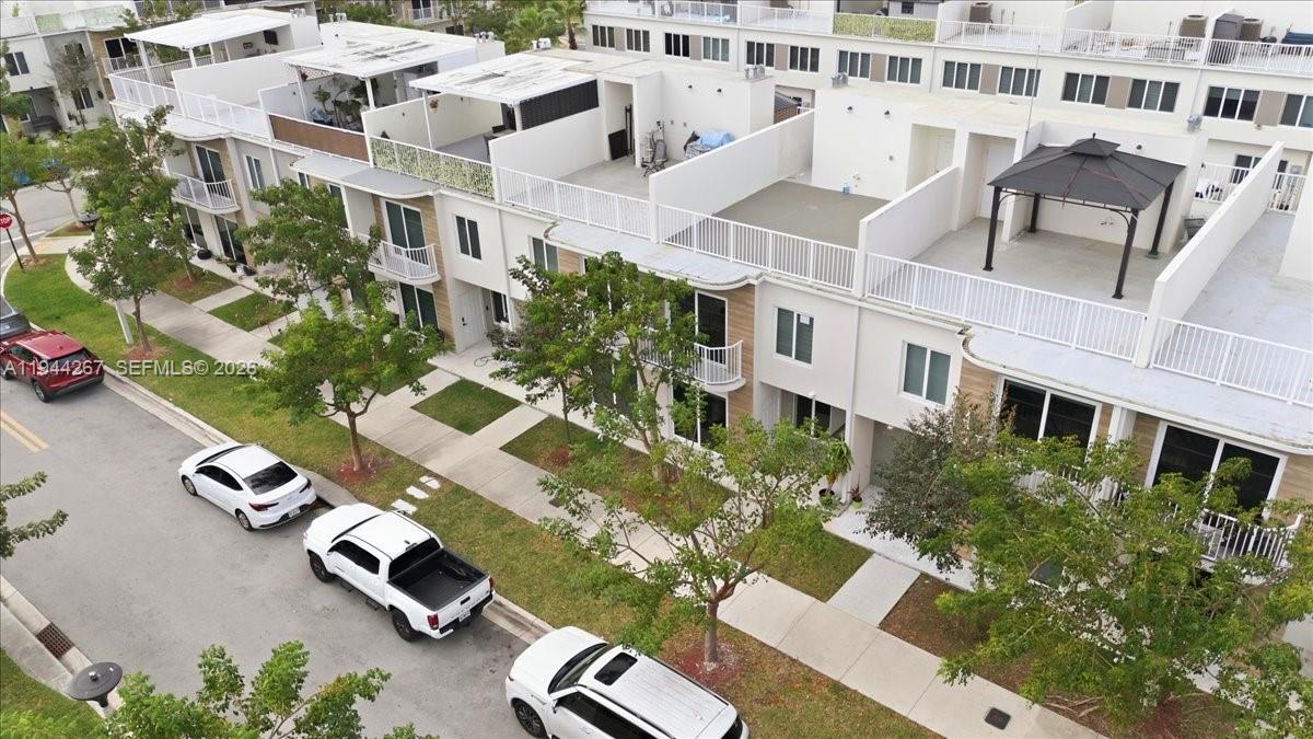 PARADISE ONE - Residential