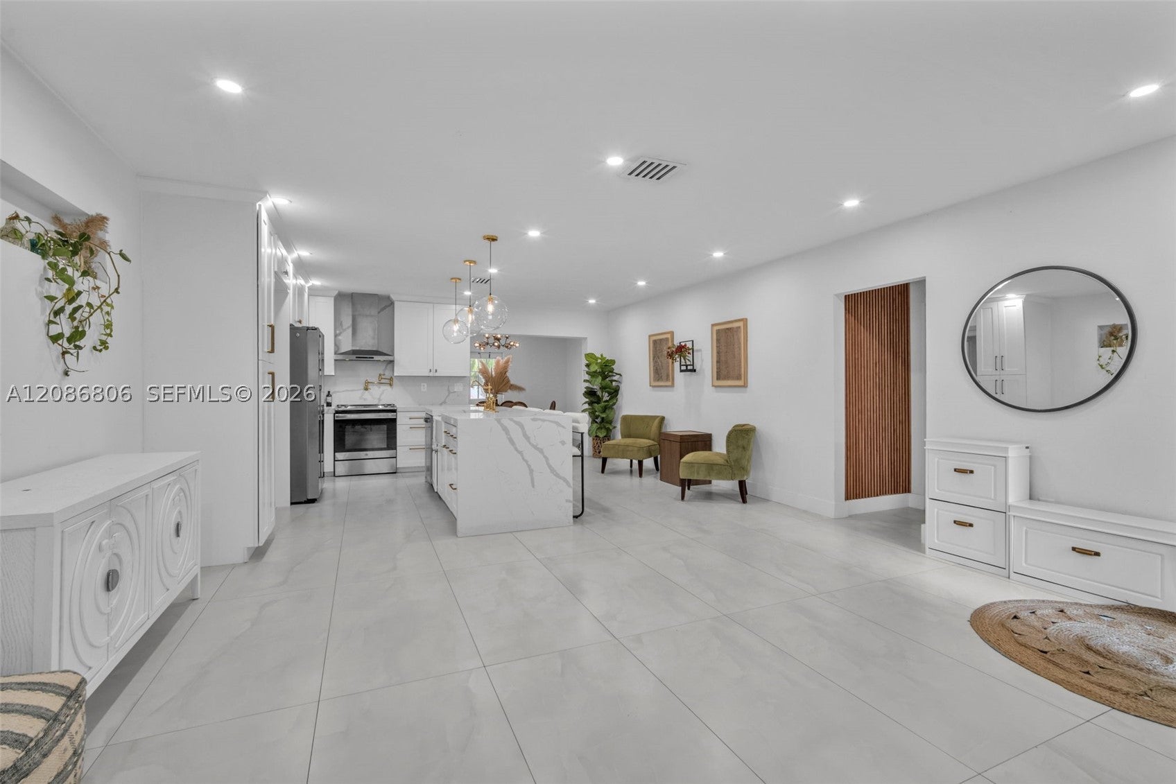2395 NE 184th Ter