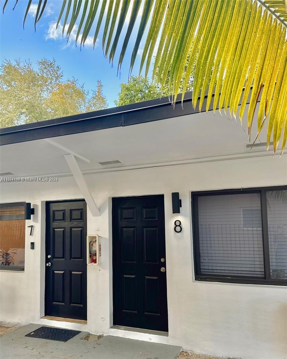 COMMERCIAL CENTER - Residential Lease