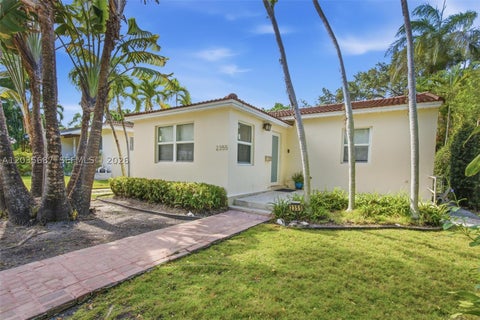 Tiny photo for 2355 Overbrook St, Coconut Grove, FL 33133 (MLS # A12035687)
