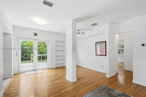 Tiny photo for 2355 Overbrook St, Coconut Grove, FL 33133 (MLS # A12035687)