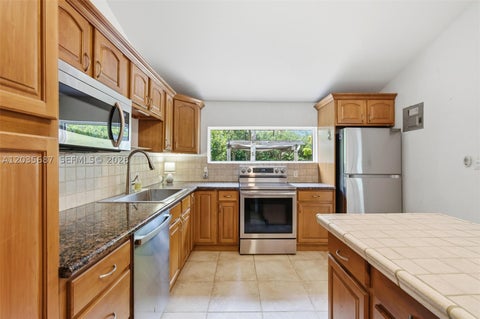 Tiny photo for 2355 Overbrook St, Coconut Grove, FL 33133 (MLS # A12035687)