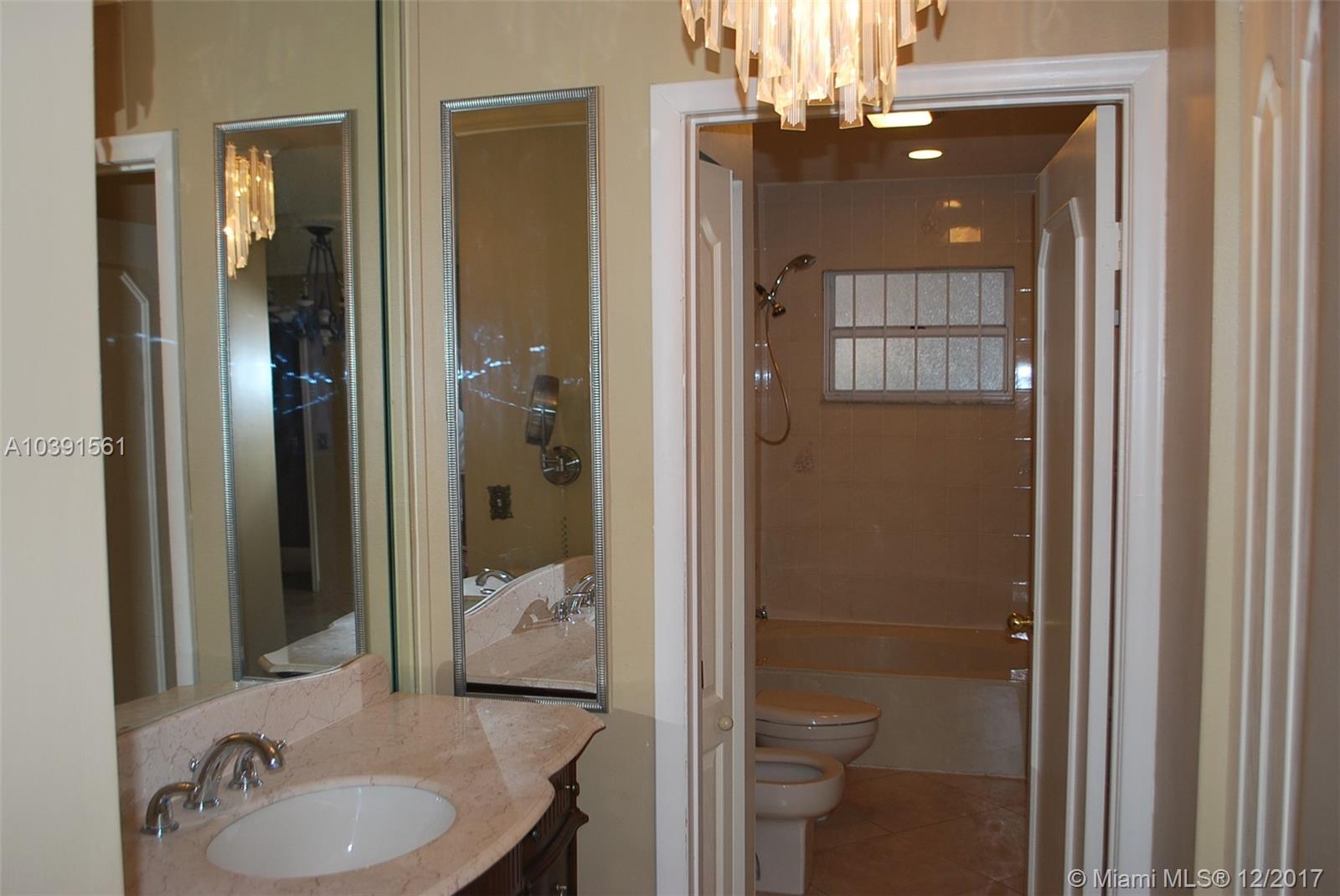 RIVIERA II - Residential