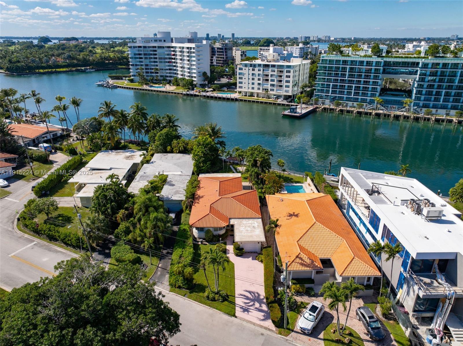 ALTOS DEL MAR NO 5 - Residential