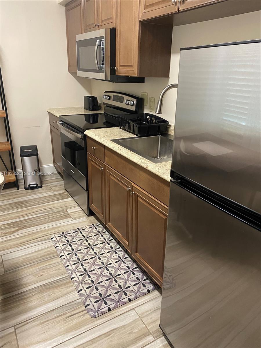 HOLLYWOOD BEACH FIRST ADD - Residential Lease