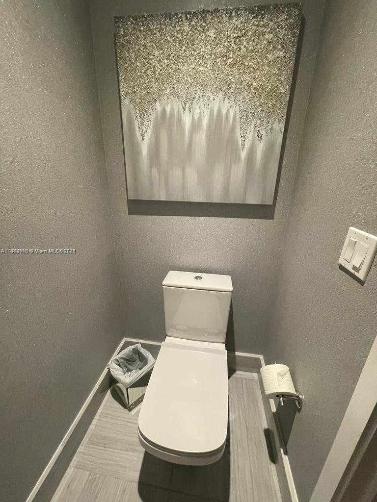 JADE SIGNATURE CONDO - Residential Lease