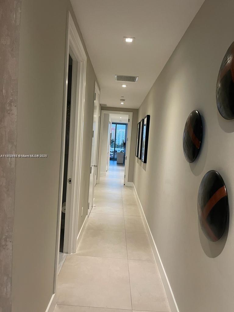 JADE SIGNATURE CONDO - Residential Lease