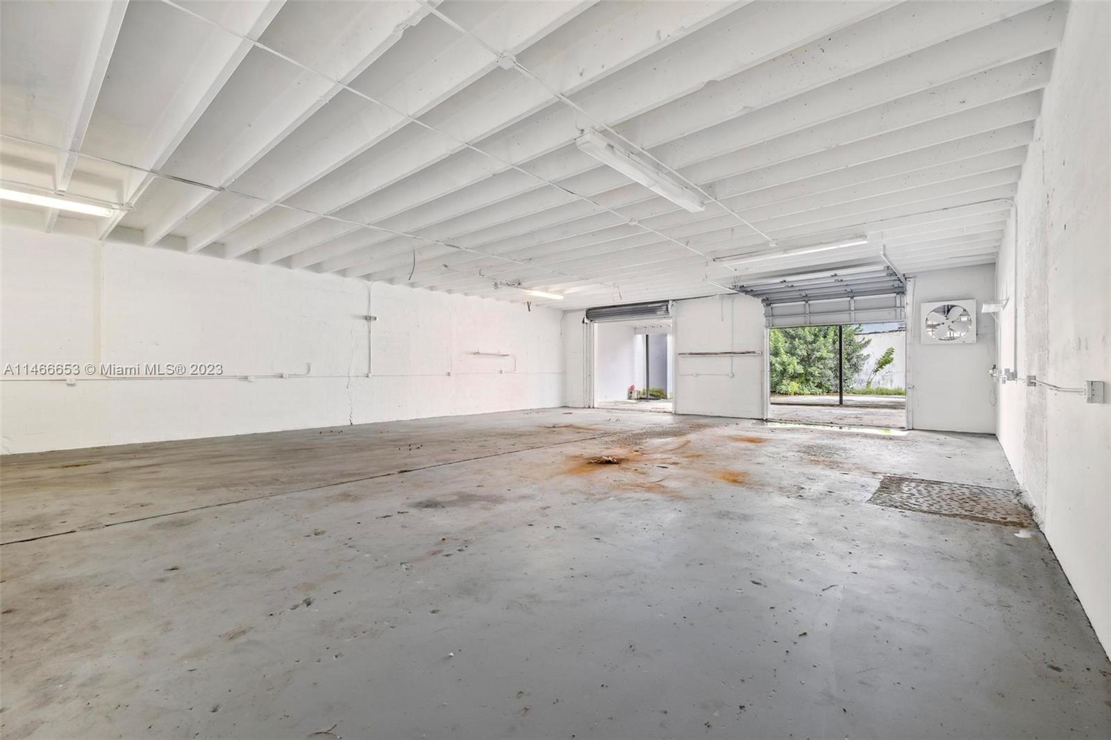 2,544SF of industrial space with ~715 SF yard space and a 5,627 SF lot. Grade level and 12 foot ceiling (11.5' clear). Great property for an end-user or investor seeking a great property in a growing market. Located in Allapattah. 3 blocks from I-95 and Jackson Memorial Medical Center. 40 year re-certification completed 2022.