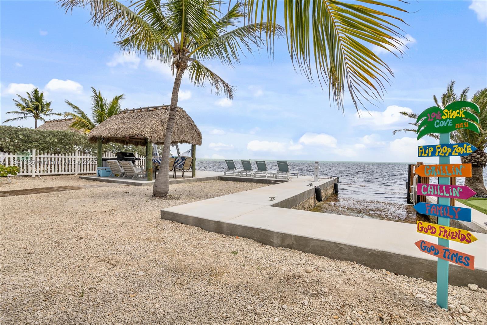 LARGO BEACH - Residential Lease