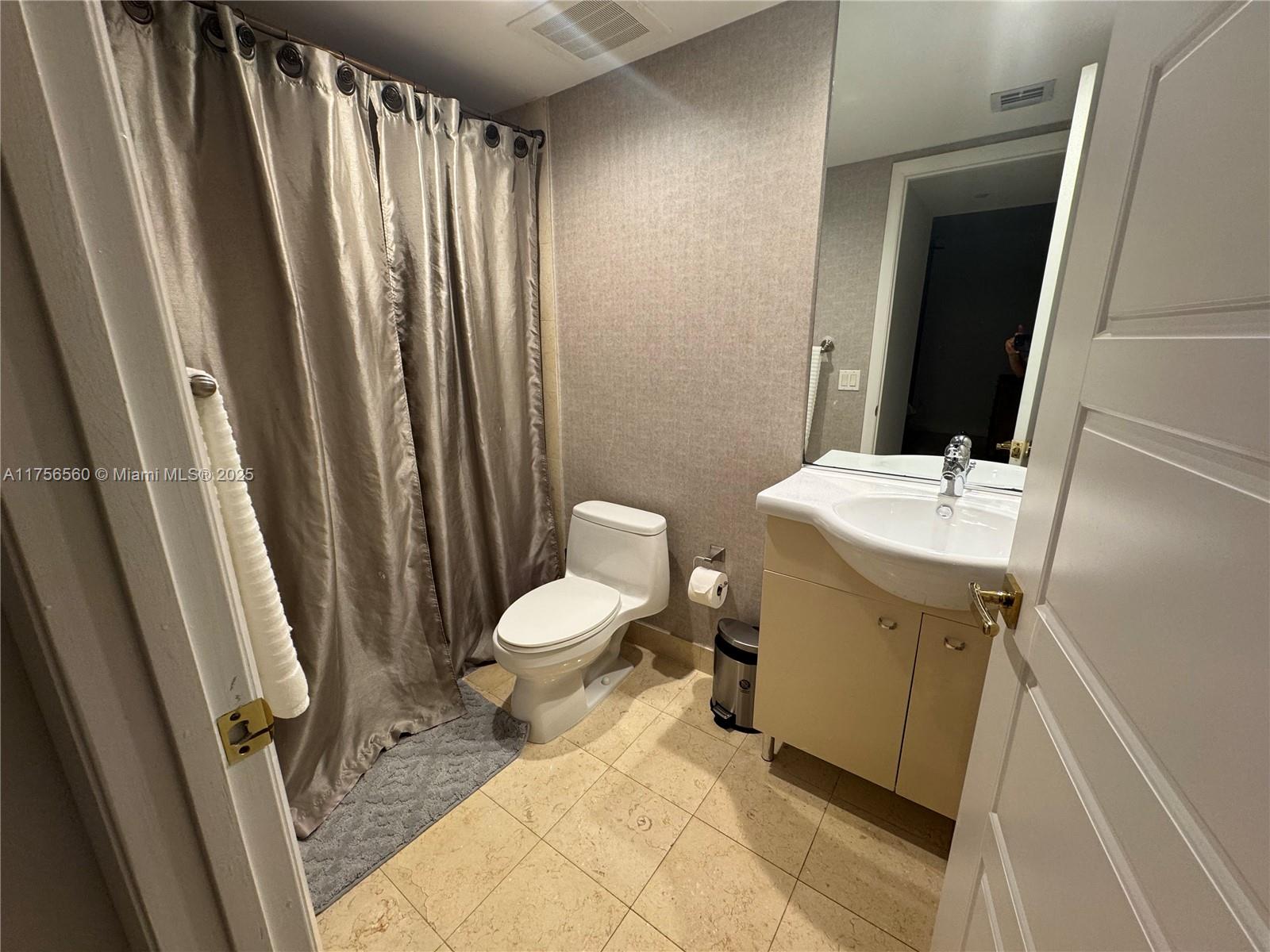 BEACH CLUB TWO CONDO - Residential Lease