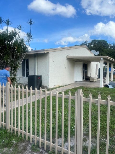 3812 NW 213th St Miami Gardens FL 33055