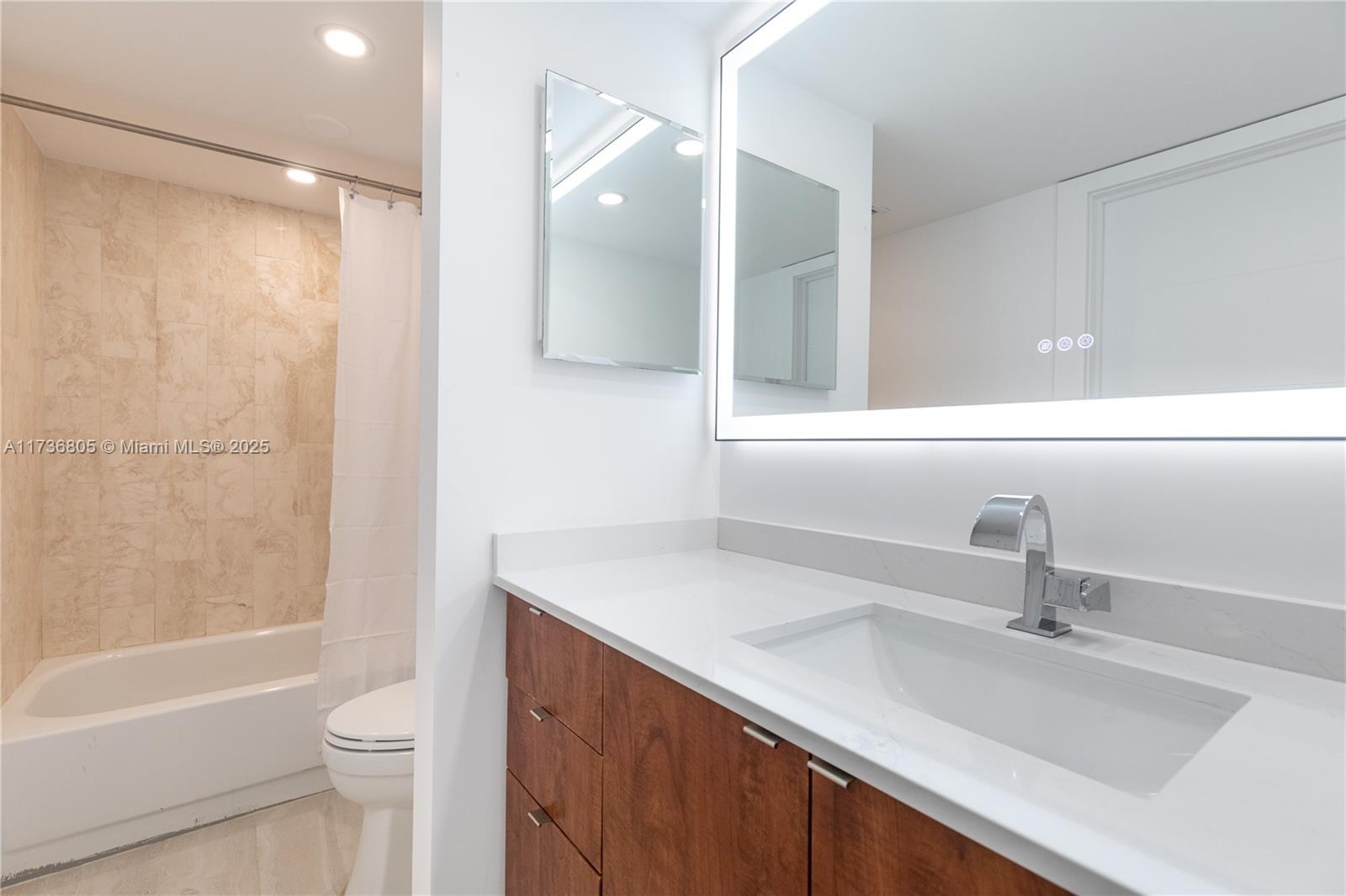 VENETIA CONDO - Residential