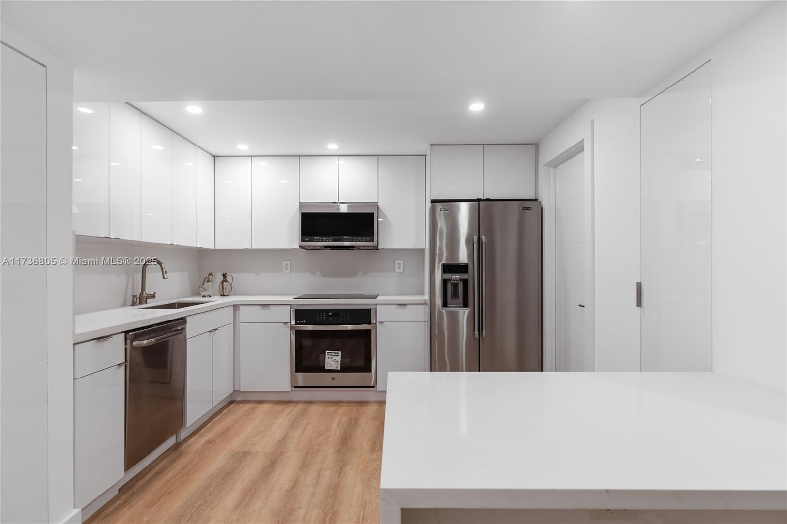 VENETIA CONDO - Residential