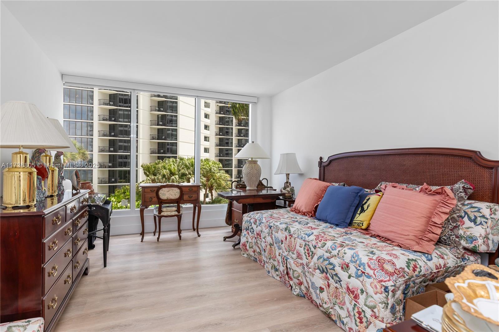 VENETIA CONDO - Residential