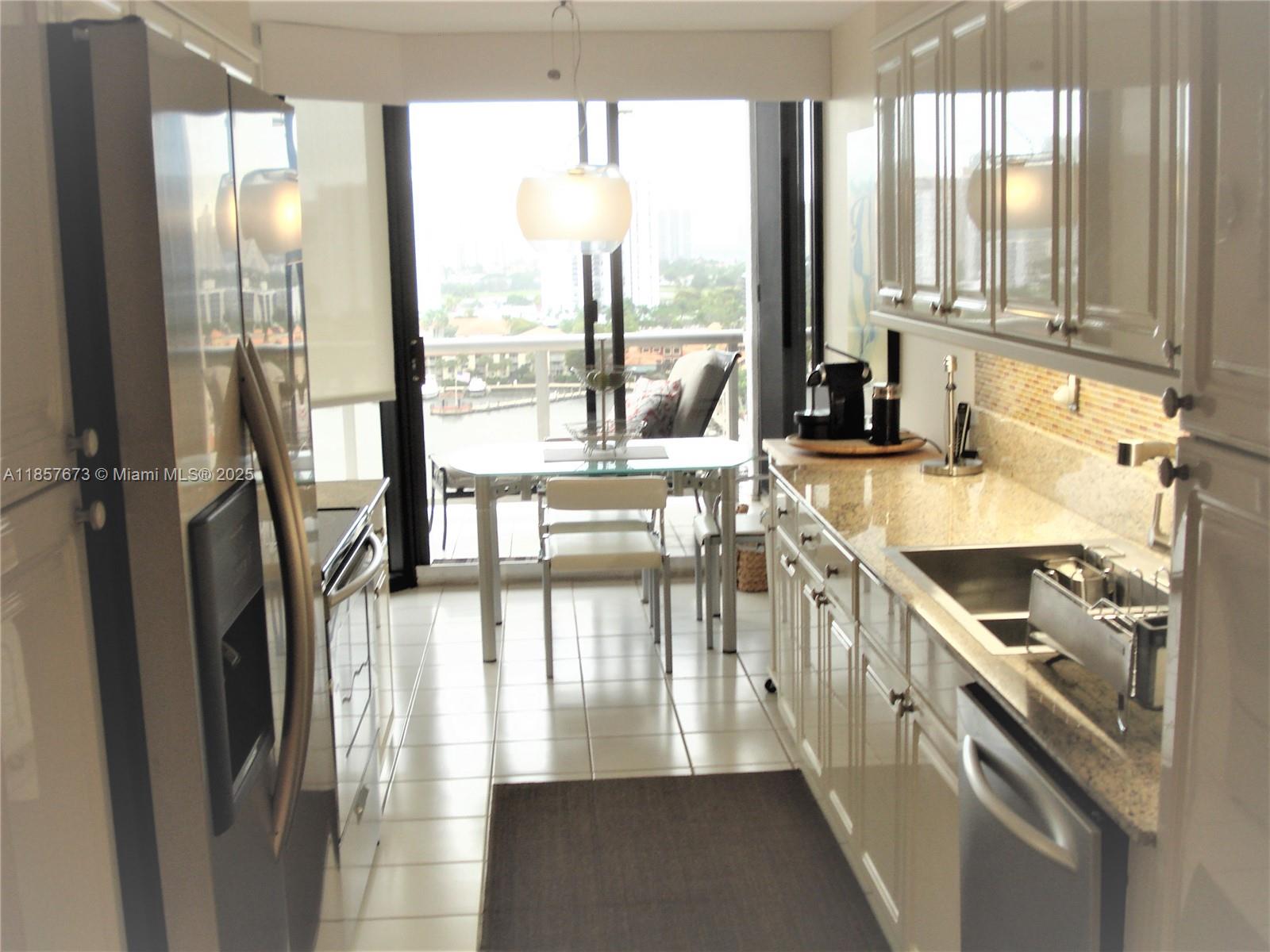 HARBOR TWS AT THE WATERWAY - Residential Lease