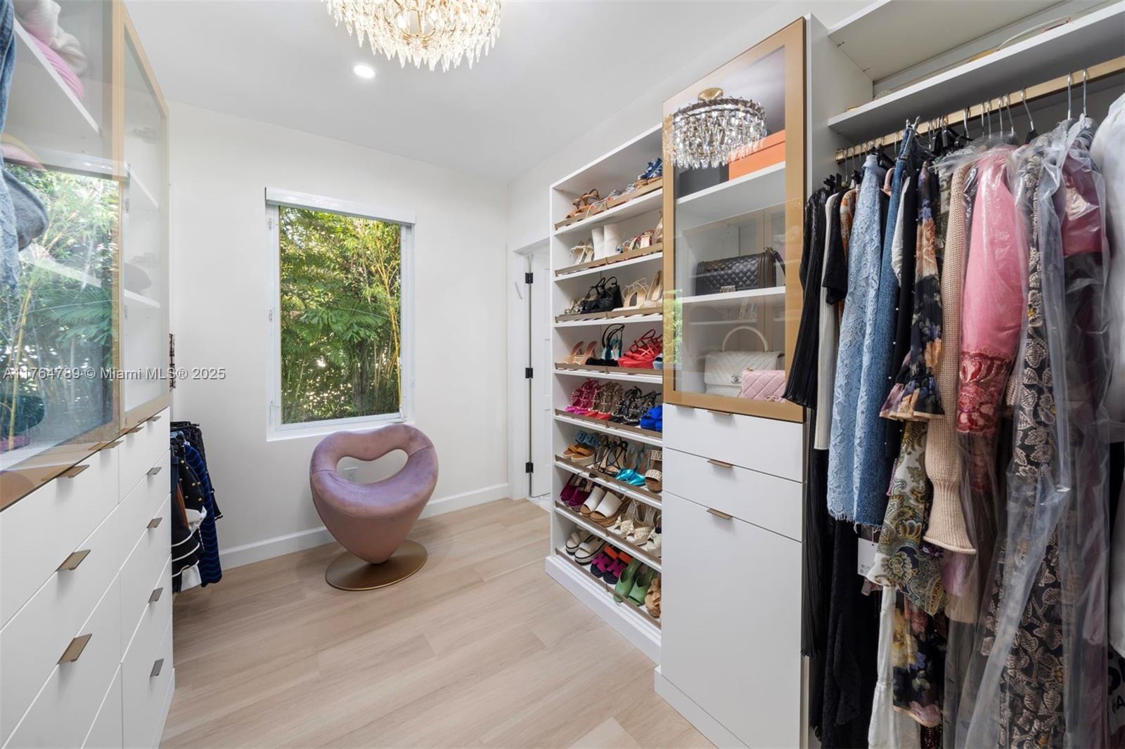 NAUTILUS EXTENSION 3RD - Residential