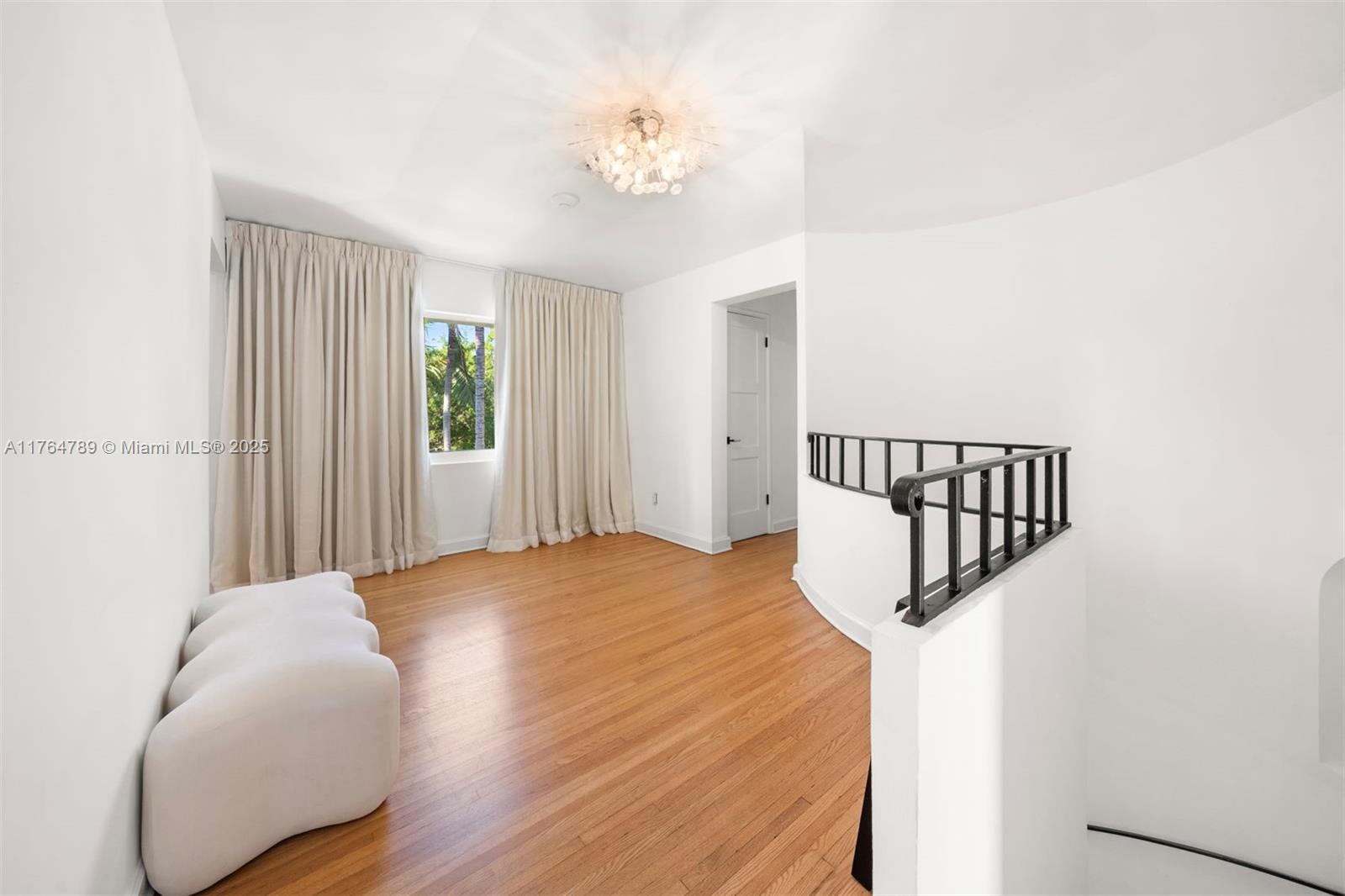 NAUTILUS EXTENSION 3RD - Residential