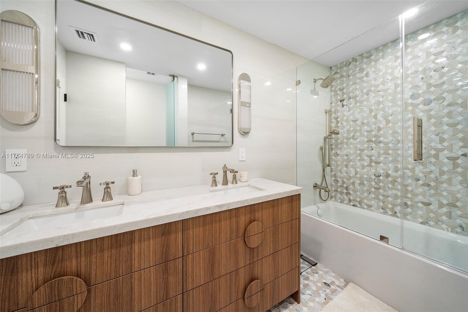 NAUTILUS EXTENSION 3RD - Residential