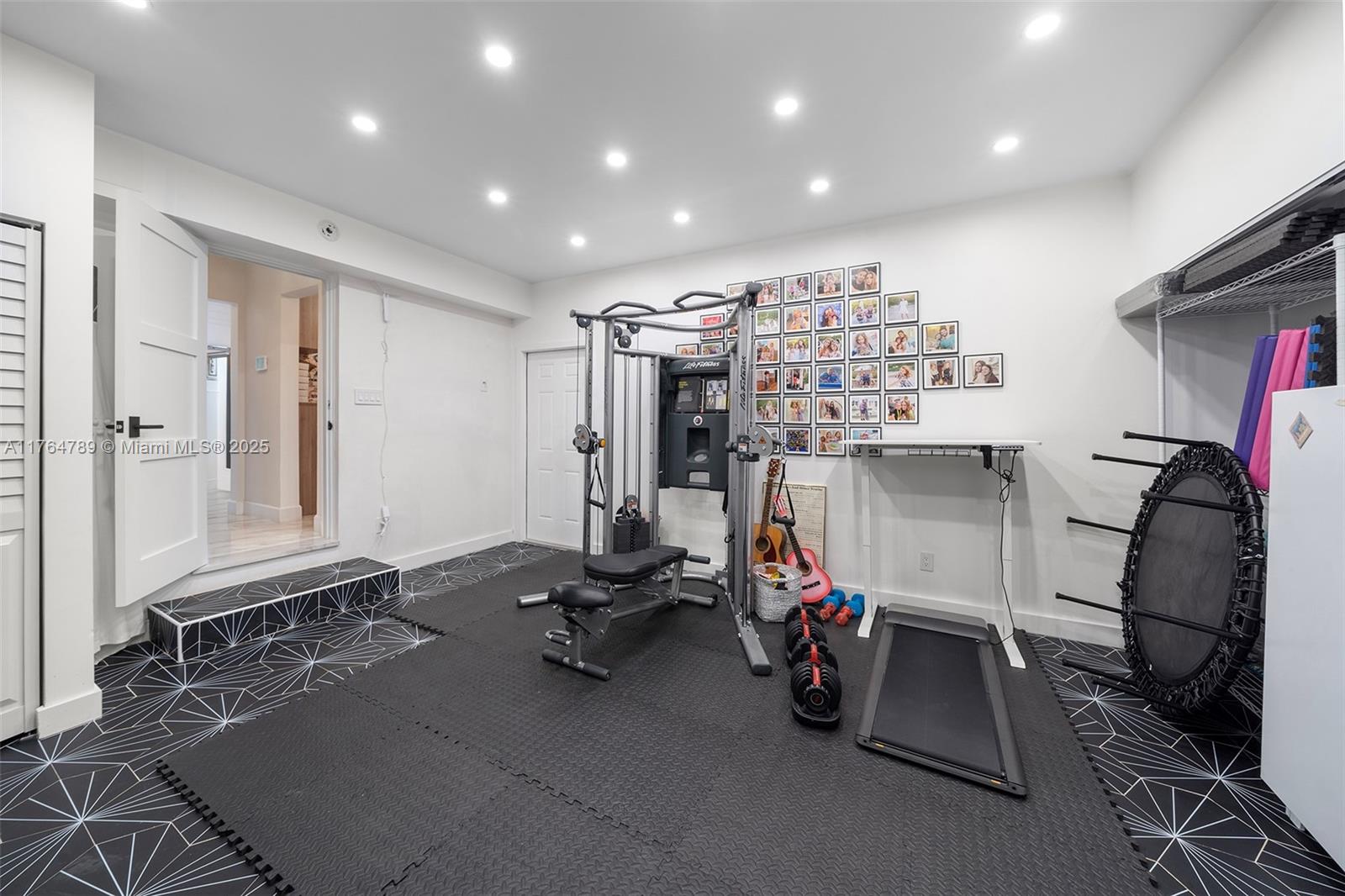 NAUTILUS EXTENSION 3RD - Residential