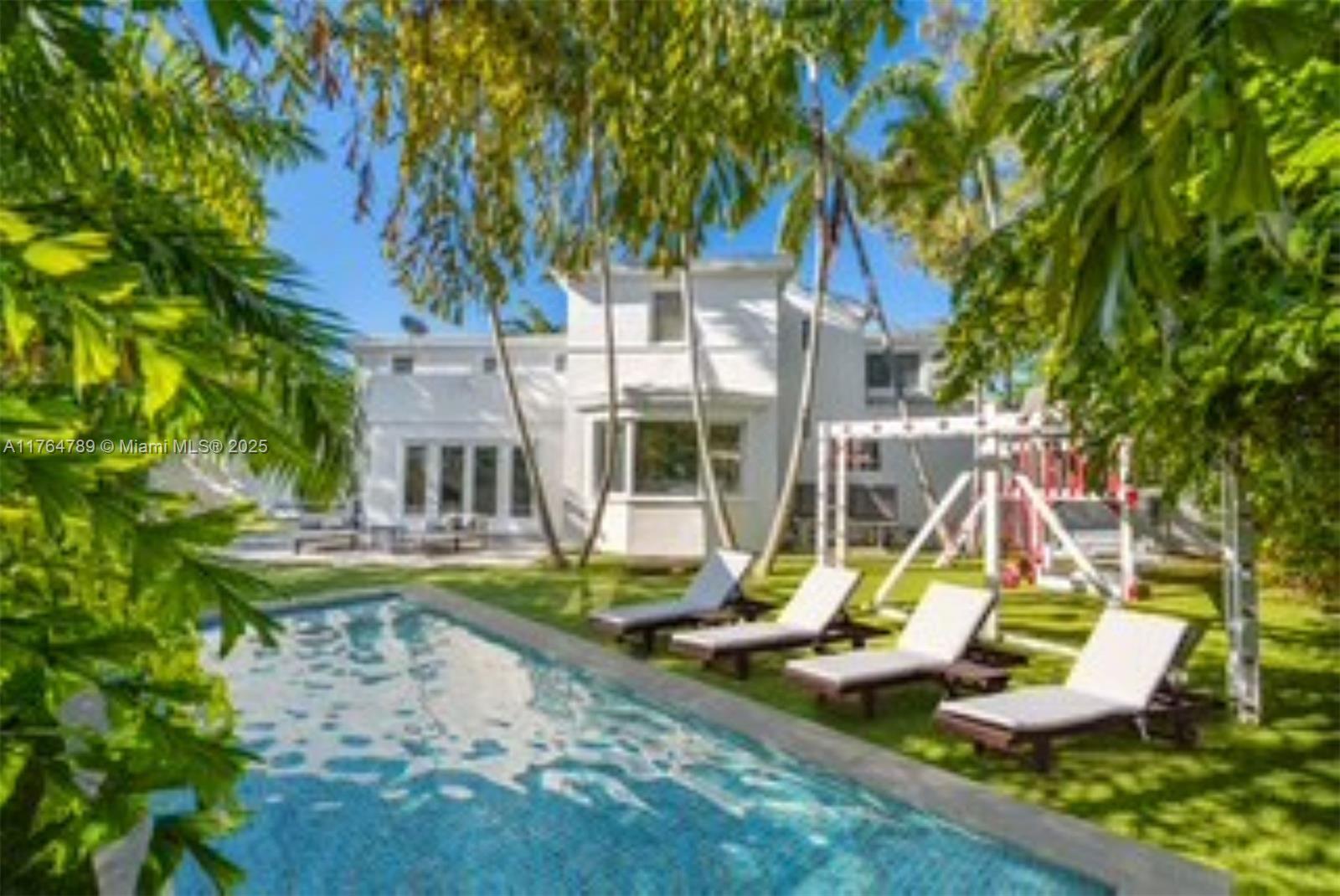 NAUTILUS EXTENSION 3RD - Residential