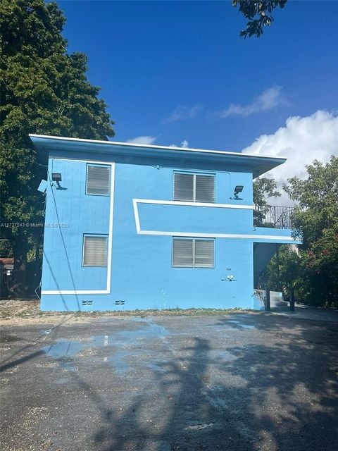 1565 SW 6th St Miami FL 33135
