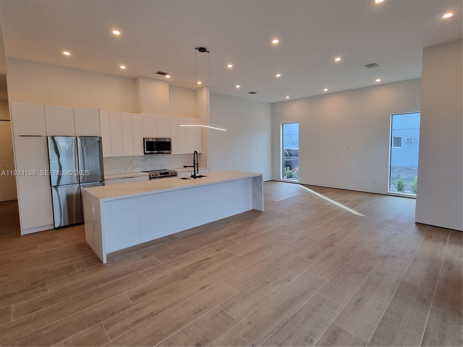 DIXIE PARK - Residential Lease