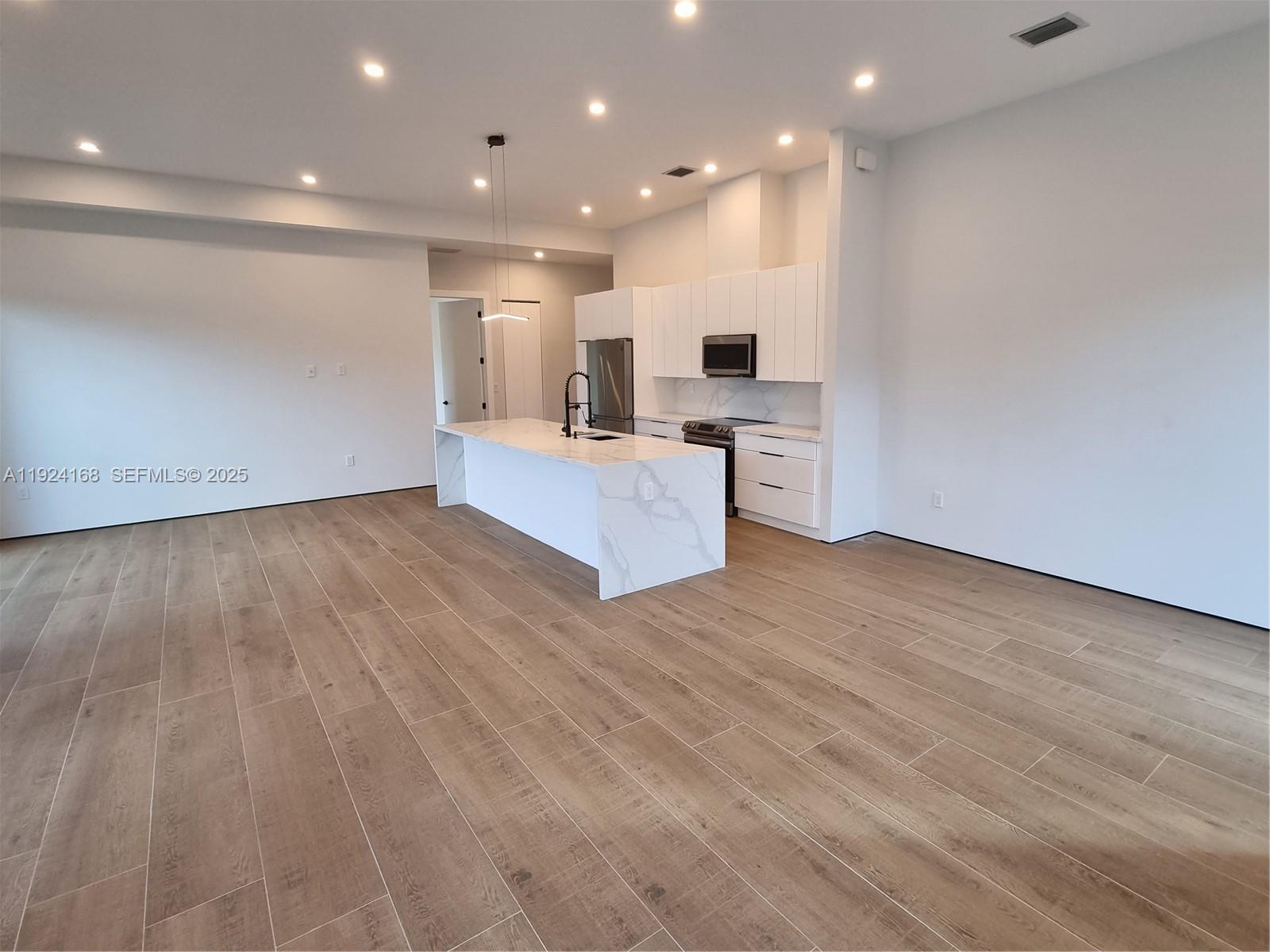 DIXIE PARK - Residential Lease