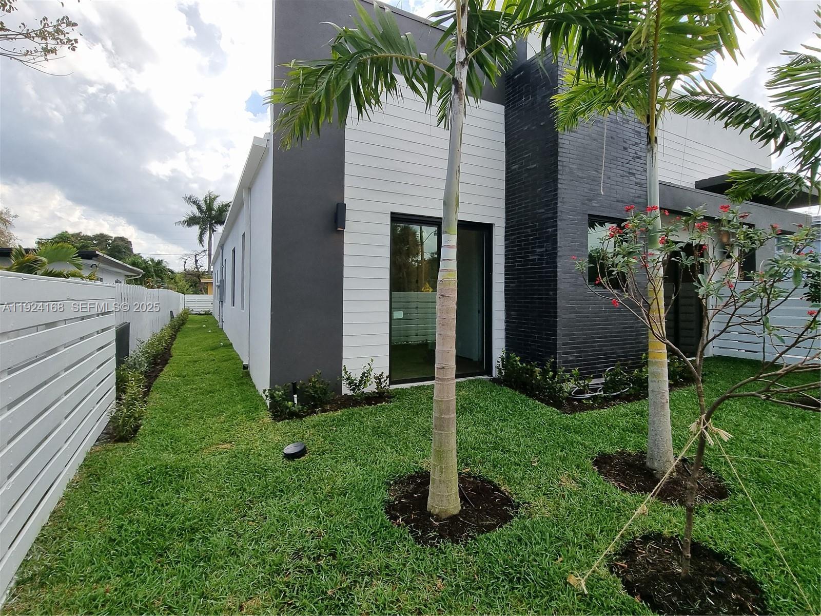 DIXIE PARK - Residential Lease